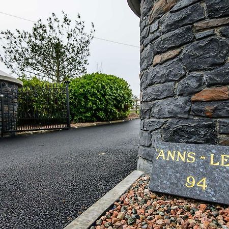 Annslea Hotel Lisburn Bagian luar foto